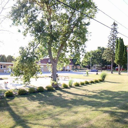 Walkerton Inn Motel Екстер'єр фото