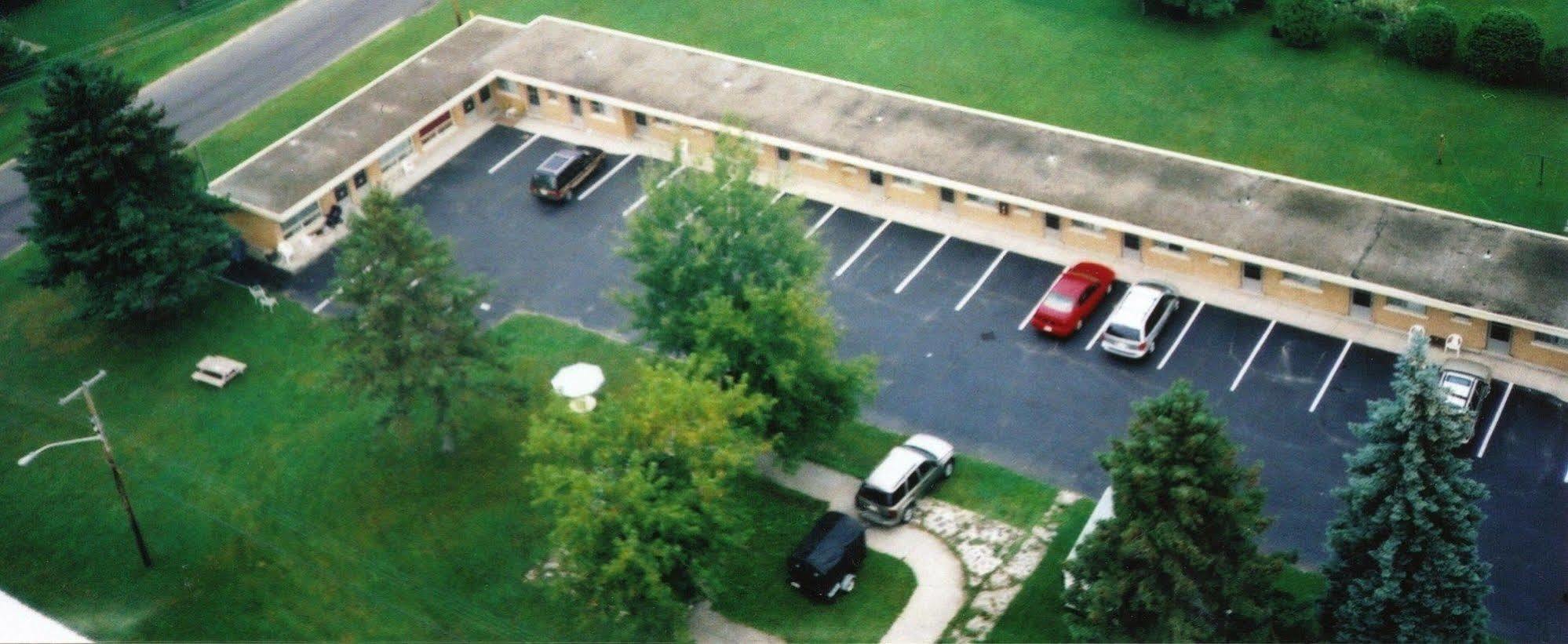 Walkerton Inn Motel Екстер'єр фото