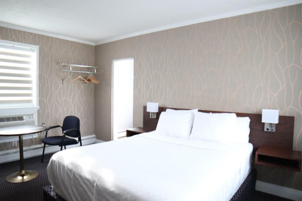 Walkerton Inn Motel Екстер'єр фото