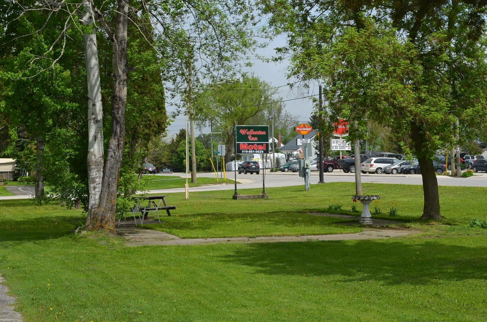 Walkerton Inn Motel Екстер'єр фото